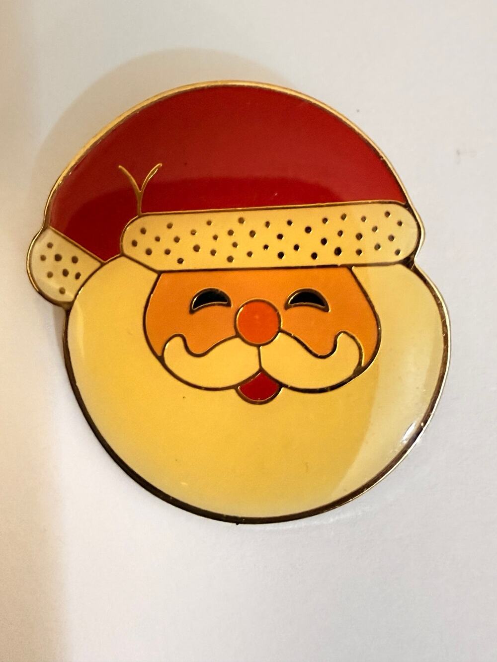 Vintage Santa Claus Face Enamel Gold Tone Christmas Brooch